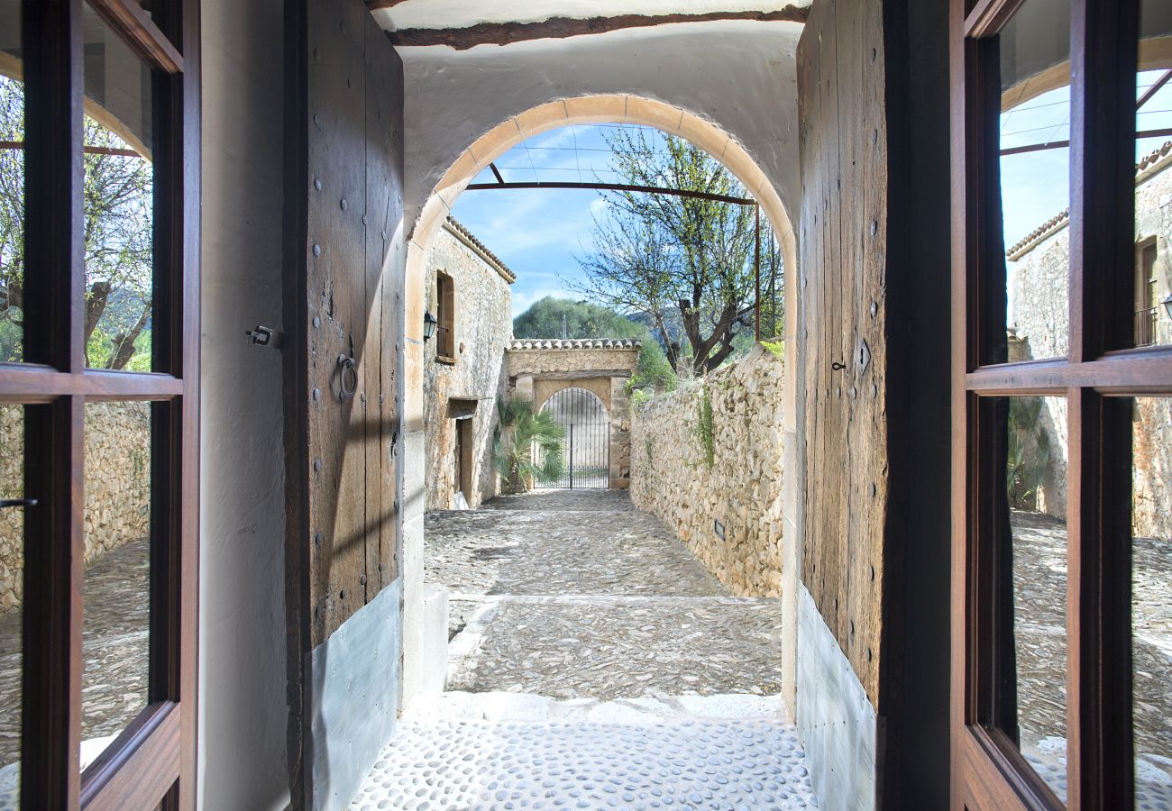 Villa in Pollensa - FINCA LLOBERINA - JUWEL INMITTEN IN DER NATUR