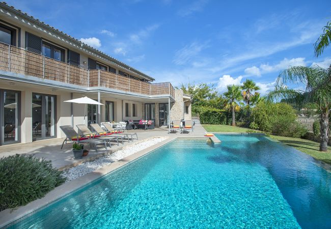 Villa in Pollensa - FINCA TEREU - LUXUSRÜCKZUG MIT BERGBLICK